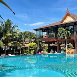 Phi Phi Villa Resort-Sha Extra Plus